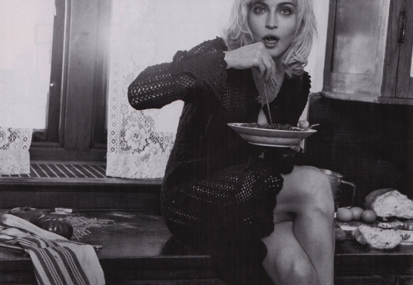 580-1600-0-100.madonna_dolcegabbana4